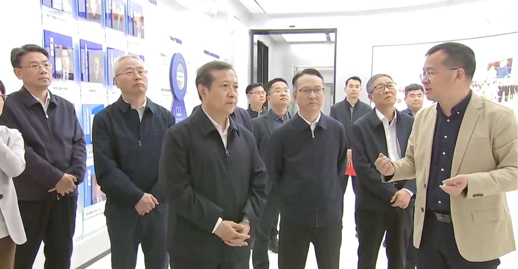 省政协主席廉毅敏莅临中心考察 赋能台州光电产业高质量发展